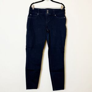 Torrid Dark Wash Mid-Rise Denim Jegging – Size 14 Regular